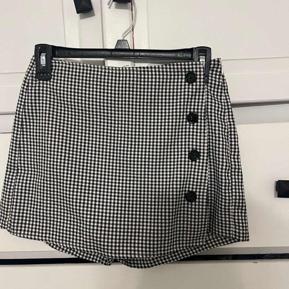 Kendall & Kylie Monochrome Checkered Mini Skort